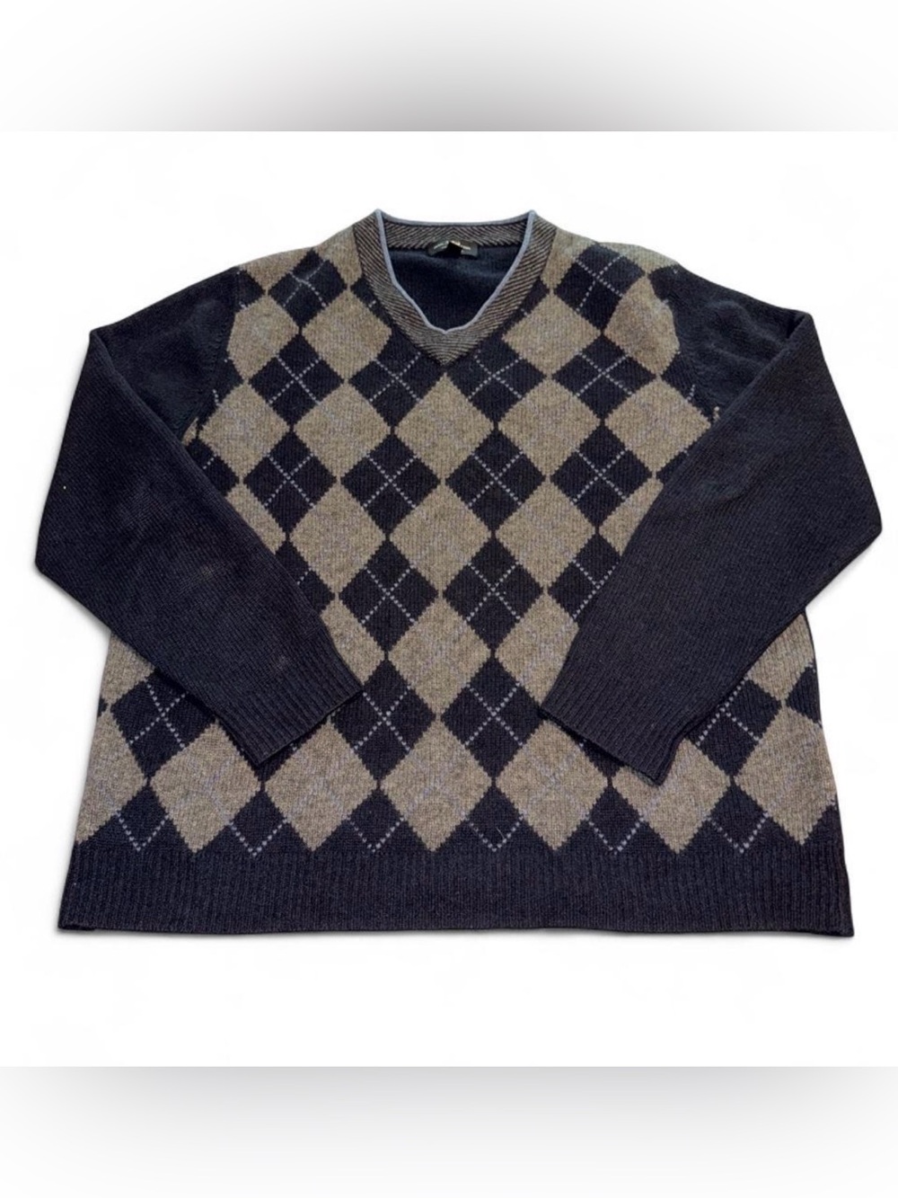 Cashmere Men's V-Neck Argyle Sweater in Black and Brown